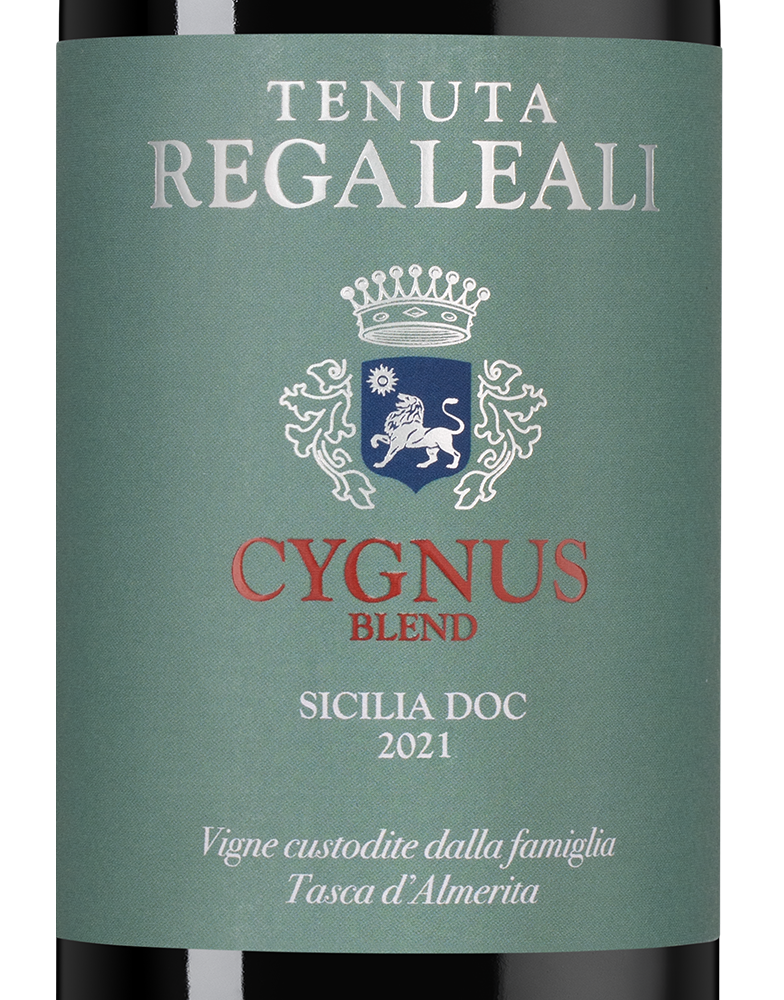 Вино Tenuta Regaleali Cygnus в подарочной упаковке, Tasca d'Almerita, 2021, (157001), Италия, Сицилия, красное, сухое, 0.75 л, Тенута Регалеали Чинюс, цена 6490 рублей