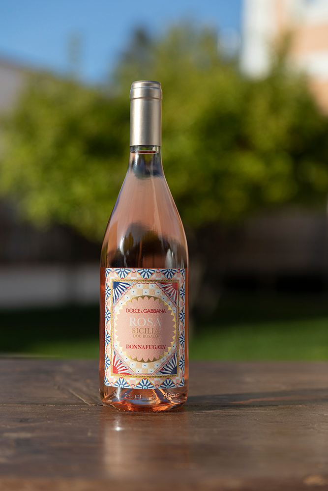 Вино Dolce&Gabbana Rosa в подарочной упаковке, Donnafugata, 2025, (160235), Италия, Сицилия, розовое, сухое, 0.75 л, Сицилия Дольче энд Габбана Роза, цена 9990 рублей