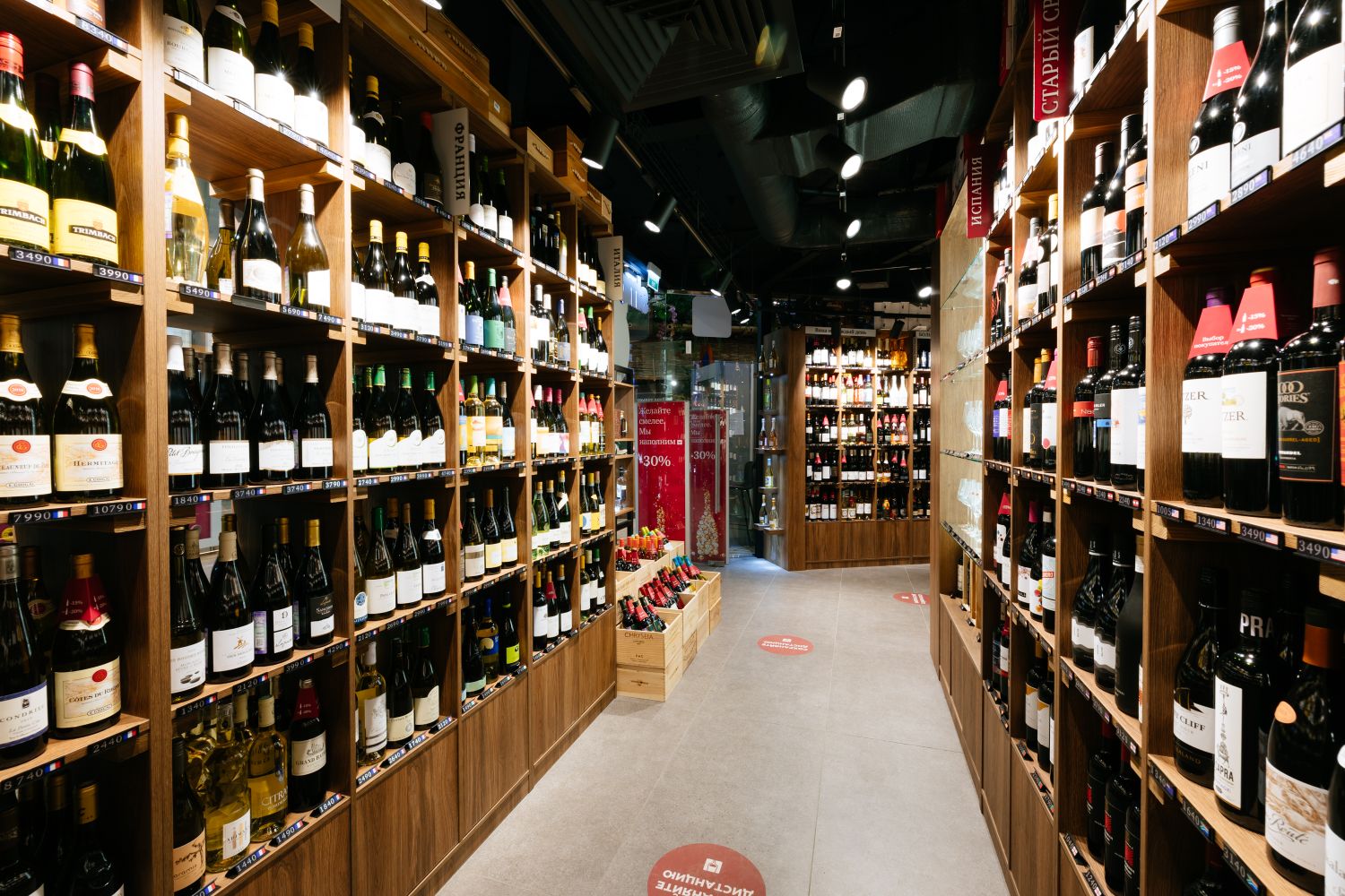 Винотека SimpleWine Тишинка Gastro Hall