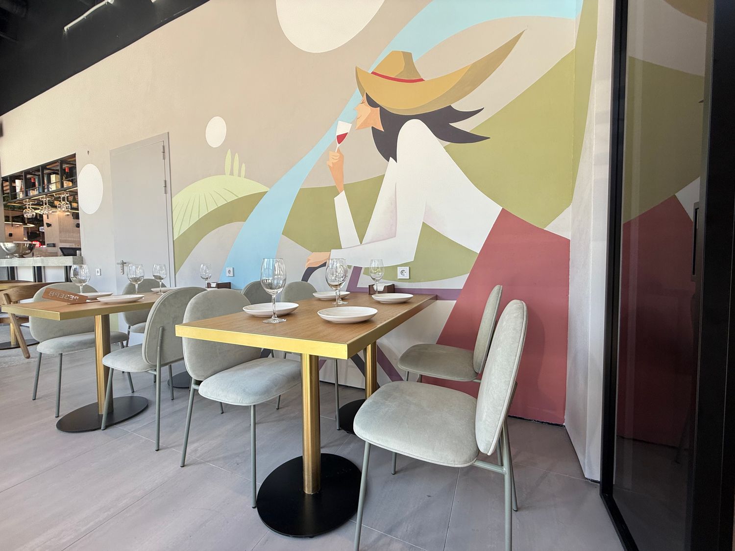 Винотека Wine & Whiskey by Simple ЗИЛАРТ