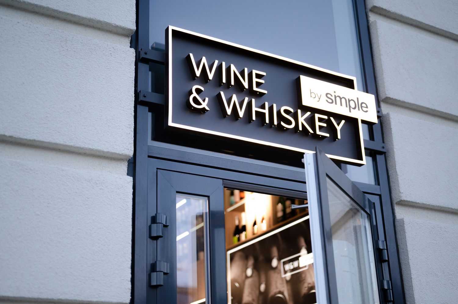 NEW Винотека Wine & Whiskey by Simple (Петрозаводск), ул. Чапаева, 50а,  помещение 2, Петрозаводск, Респ. Карелия, 185002: адрес, фото