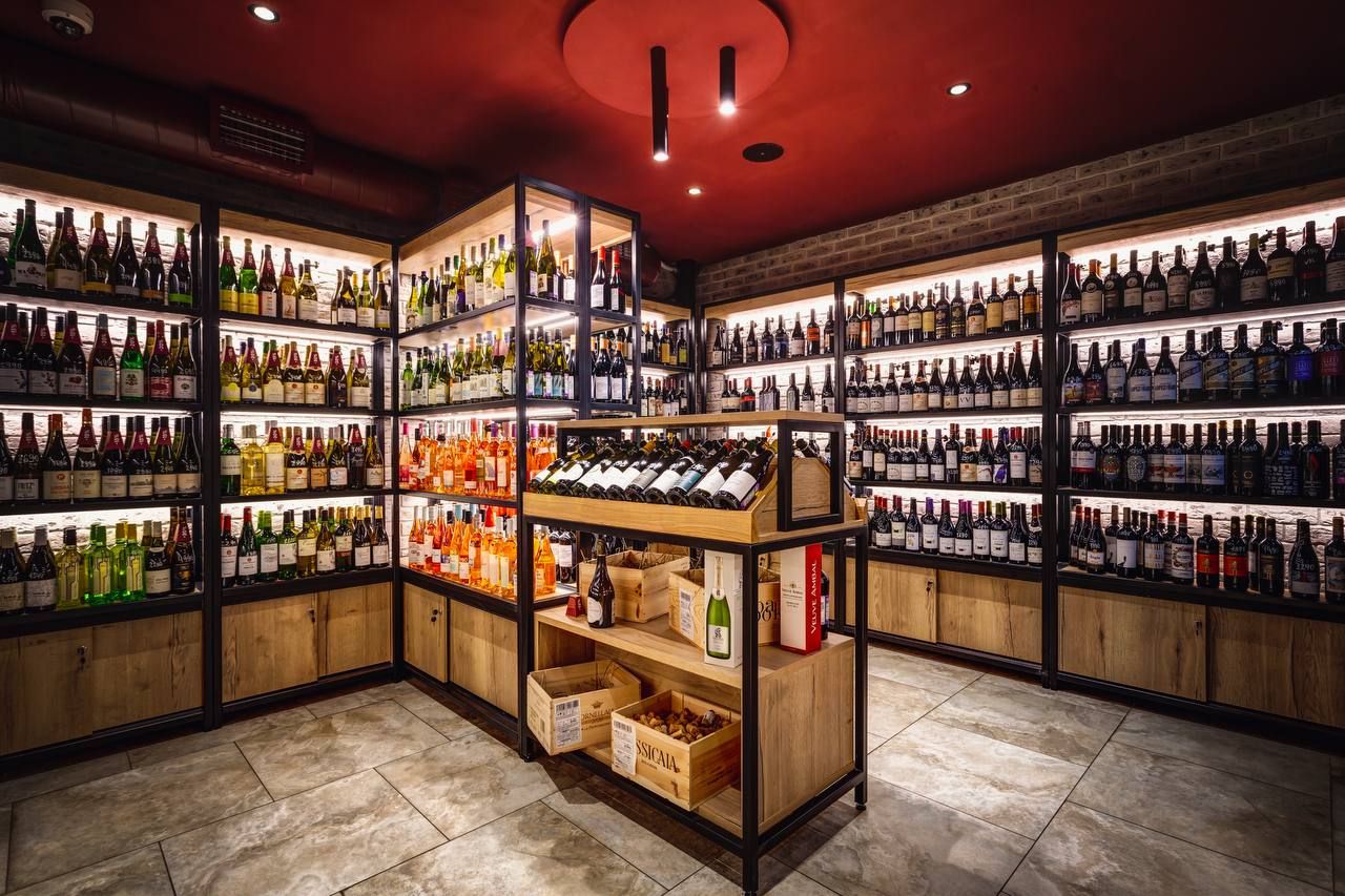Винотека Wine & Whiskey by Simple Спартак