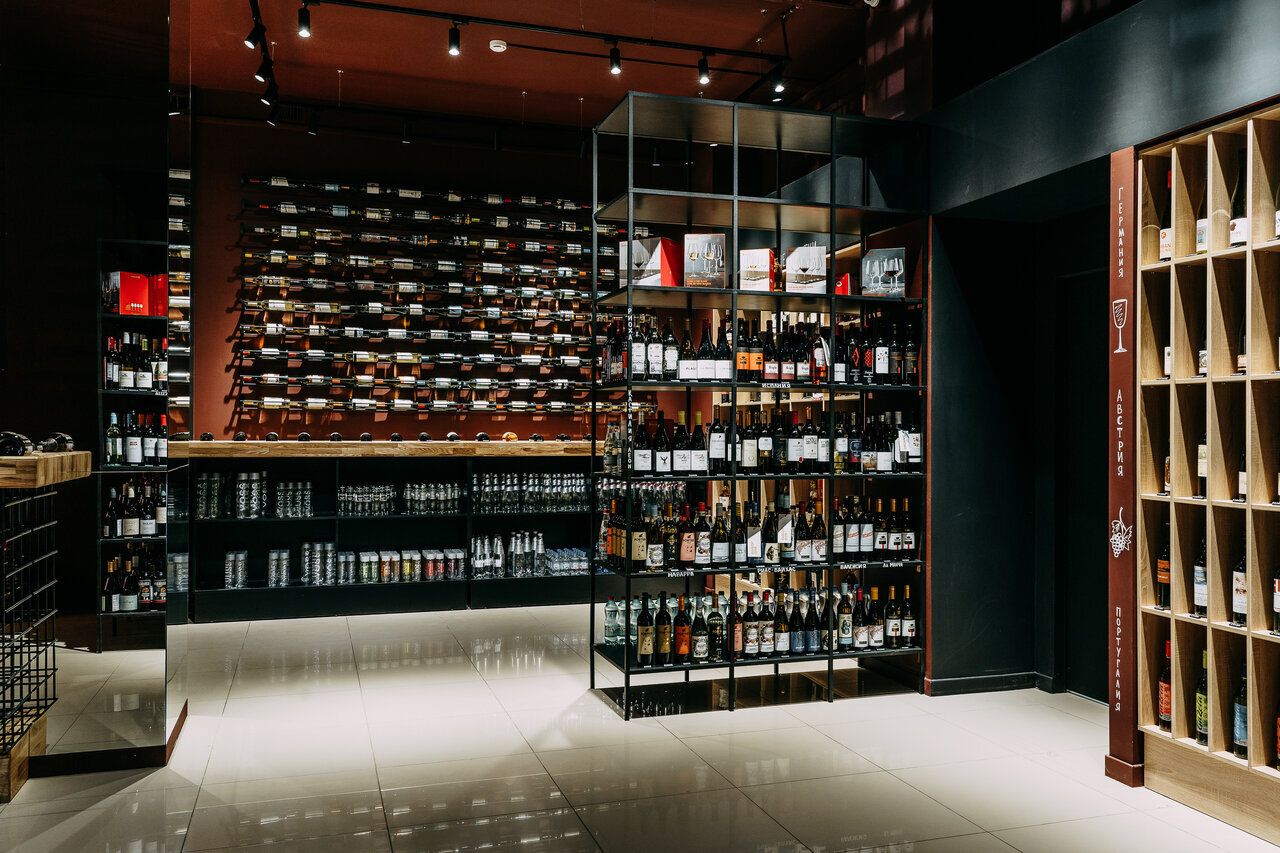 Vinoteca Friendly Wines, магазин алкогольных напитков, ул. Куйбышева, 128, Самар