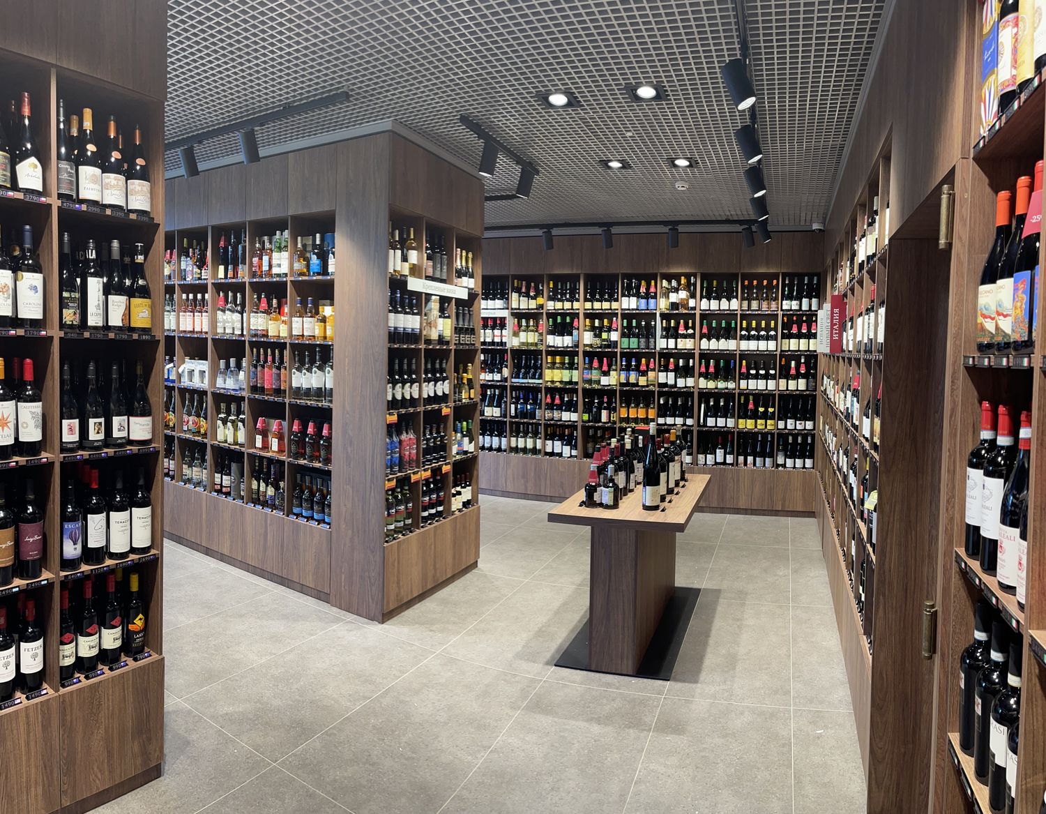 Винотека SimpleWine Комендантский проспект